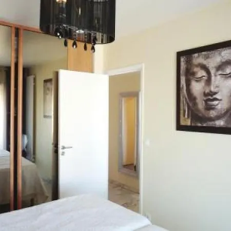 Stylish One Bedroom In Just Off The Croisette And Near Beaches - 680 * Cannes